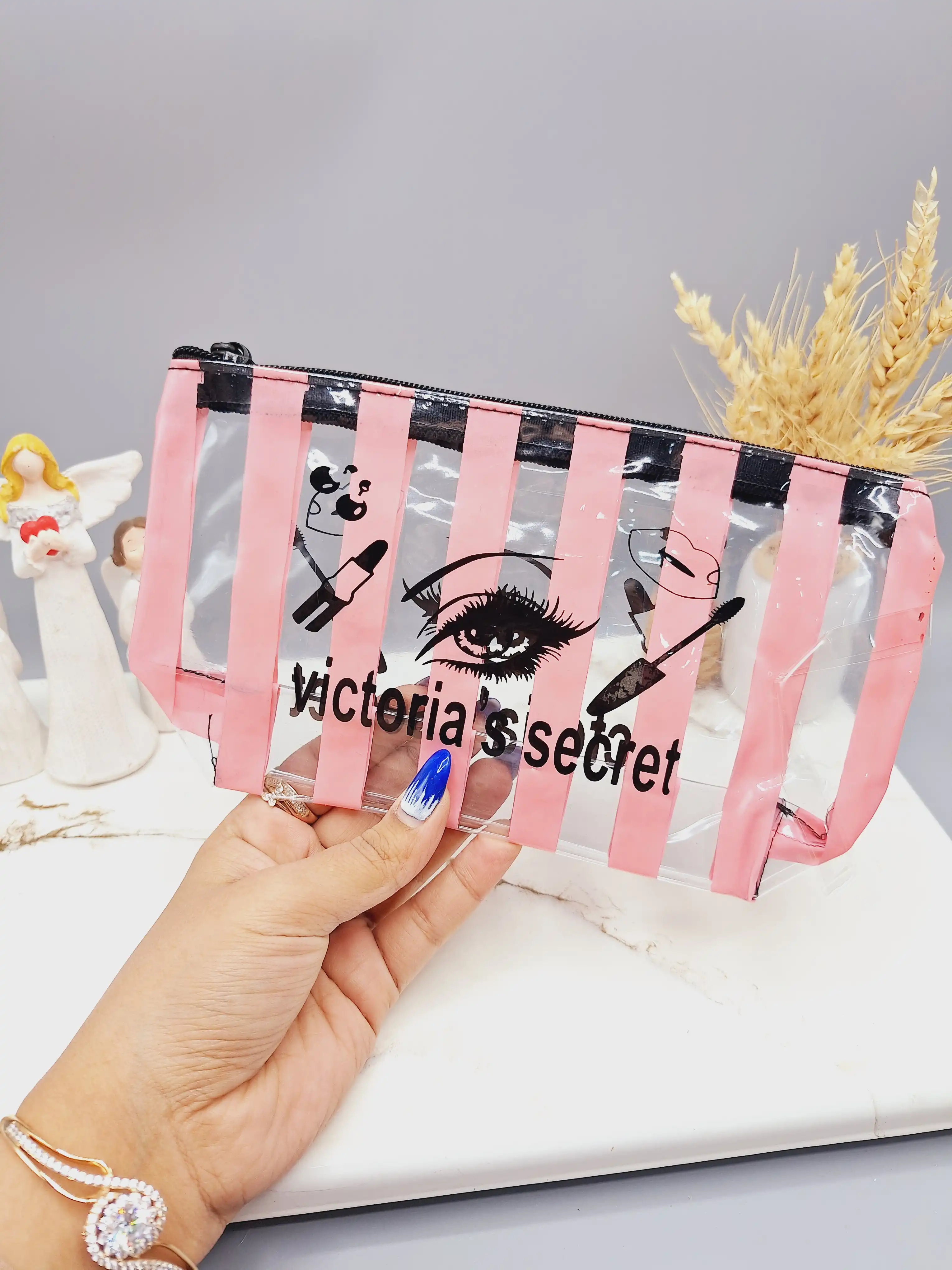 کیف لوازم آرایشی ویکتوریا سکرت شفاف سایز بزرگ صورتی VICTORIA SECRET
